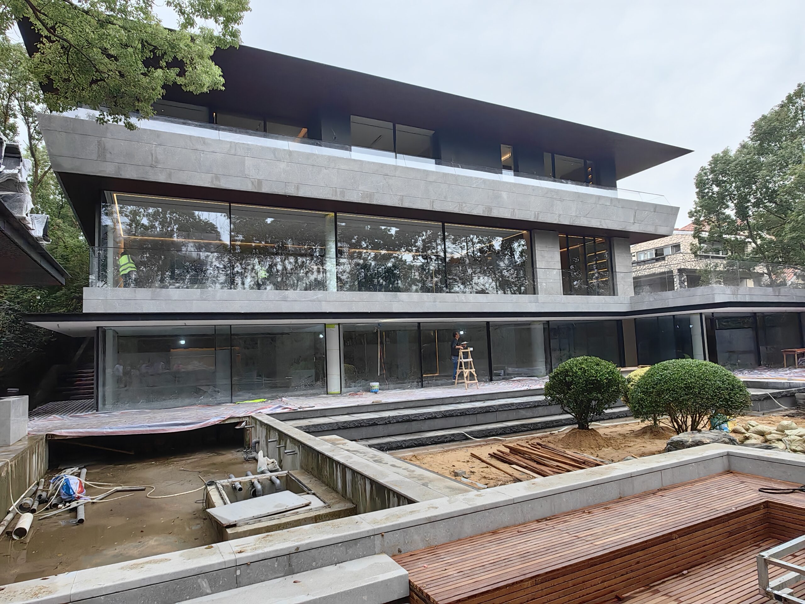 the  villa overlooks dramatic mountainous scenery