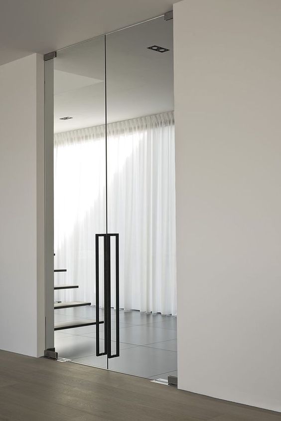 FRAMELESS SPRING DOOR