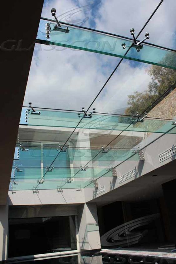 Spider support glass canopy